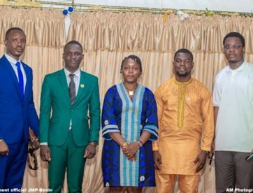 Image supplémentaire pour La jeunesse s’organise pour consolider la paix et la cohésion nationale