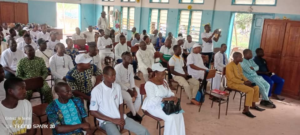 La coordination départementale du fan-club Romuald WADAGNI en mission à Athiémé