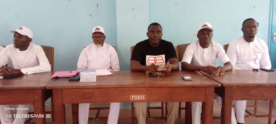 Image supplémentaire pour La coordination départementale du fan-club Romuald WADAGNI en mission à Athiémé