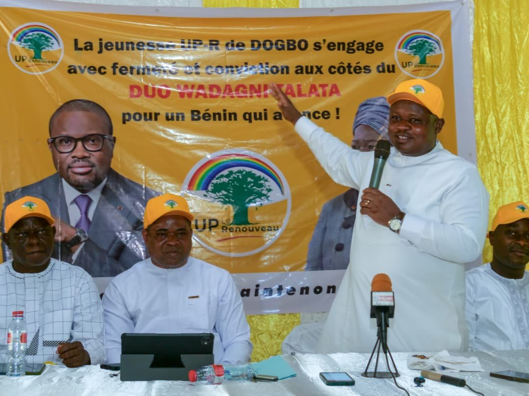 Image supplémentaire pour À Dogbo, l'he Borgia Santos N’BOUKE galvanise la jeunesse UPR