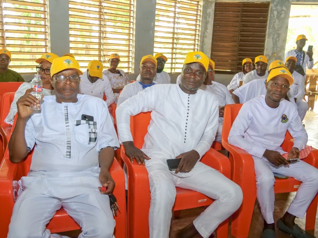 Image supplémentaire pour À Dogbo, l'he Borgia Santos N’BOUKE galvanise la jeunesse UPR