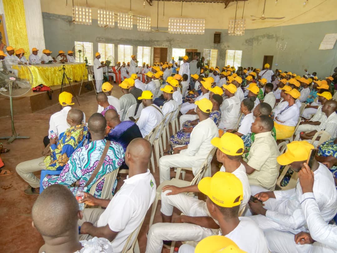 Image supplémentaire pour À Dogbo, l'he Borgia Santos N’BOUKE galvanise la jeunesse UPR