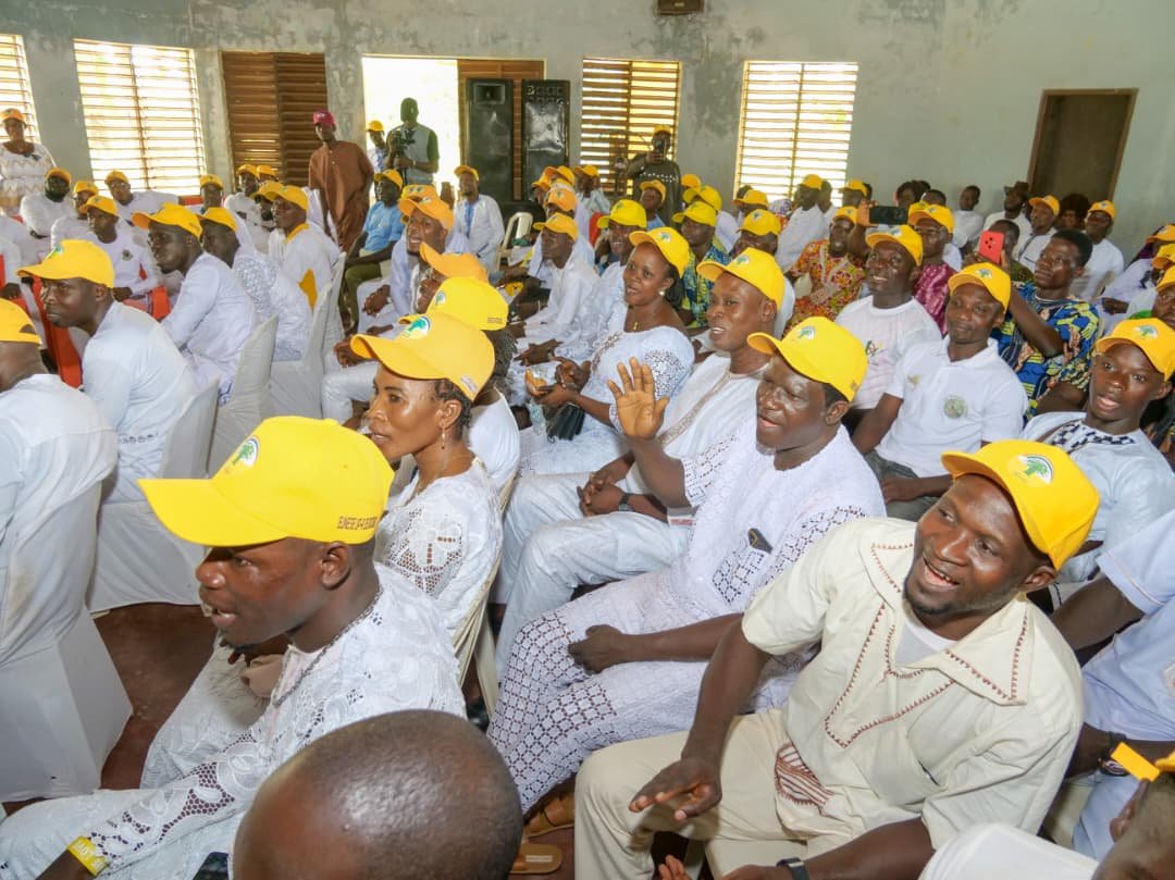 Image supplémentaire pour À Dogbo, l'he Borgia Santos N’BOUKE galvanise la jeunesse UPR