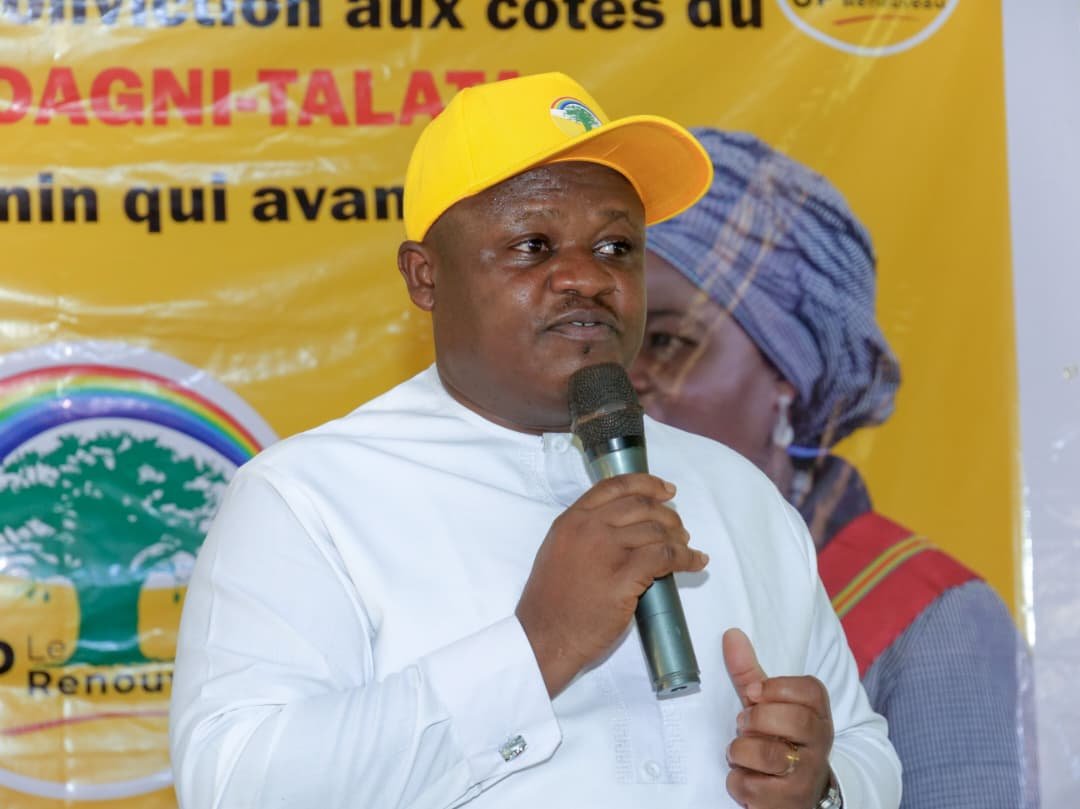 Image supplémentaire pour À Dogbo, l'he Borgia Santos N’BOUKE galvanise la jeunesse UPR