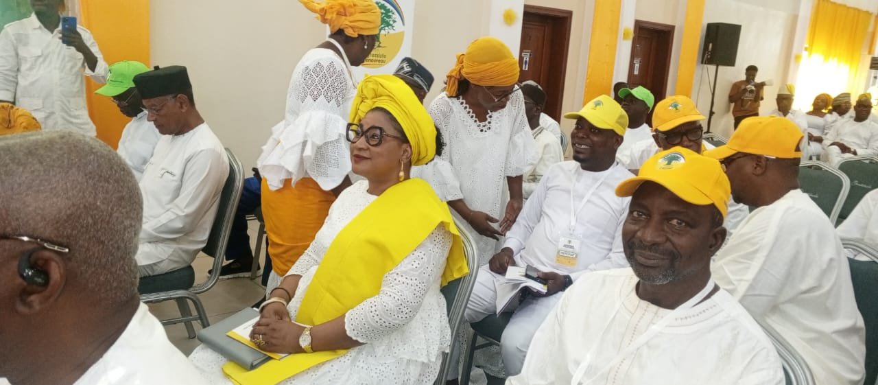 Image supplémentaire pour Djogbénou outille députés et maires pour renforcer la dynamique Wadagni–Talata