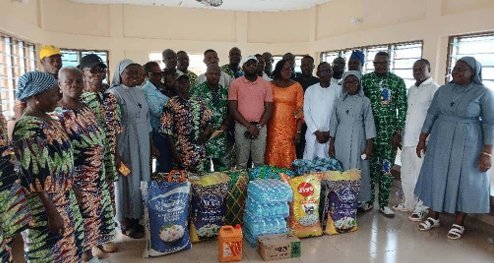 Image supplémentaire pour Une présence accrue du Fan-Club Romuald WADAGNI sur le terrain