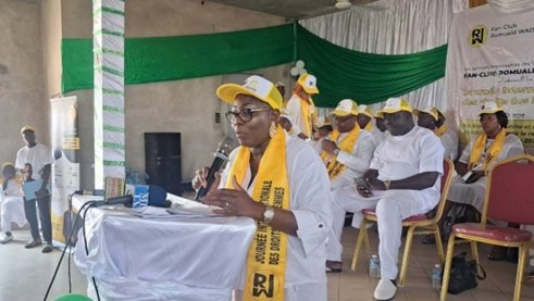 Image supplémentaire pour Les Amazones du fan-club Romuald WADAGNI en démonstration de mobilisation