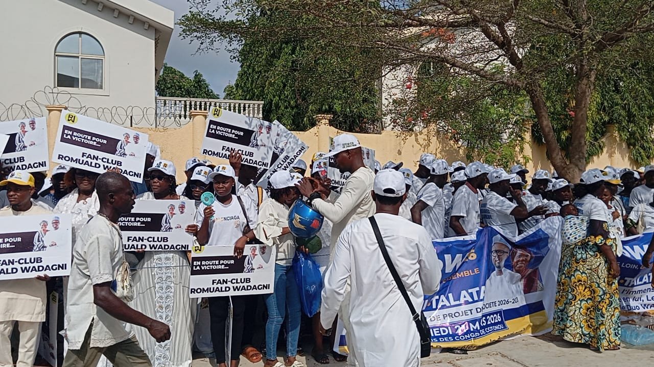 Image supplémentaire pour Le fan-club Romuald WADAGNI fait une mobilisation terrible