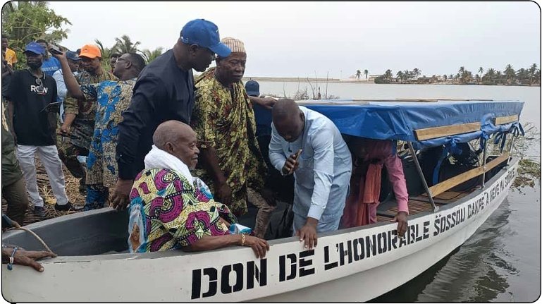 Image supplémentaire pour Une barque pour sécuriser le parcours scolaire à Hêvè