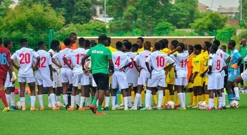 LES AMAZONES DU BÉNIN EN MISSION FACE AU BURKINA FASO