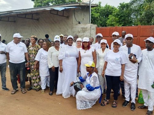 Image supplémentaire pour Le fan-club Romuald WADAGNI en renfort à Benoîte HOUNMENOU