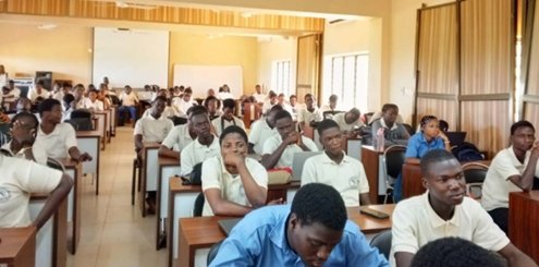 Image supplémentaire pour Le fan-club Romuald WADAGNI mobilise massivement à l’IMSP