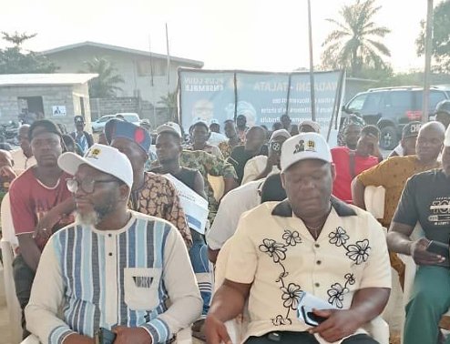 Image supplémentaire pour Les acteurs des produits tropicaux s’engagent pour la victoire du duo Wadagni–Talata