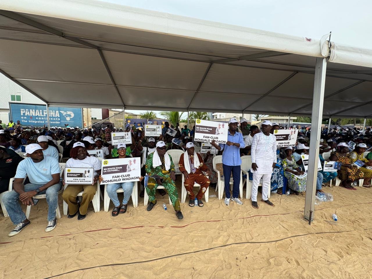 Image supplémentaire pour Le duo WADAGNI – TALATA accueilli en grande pompe par les mouvements de soutien