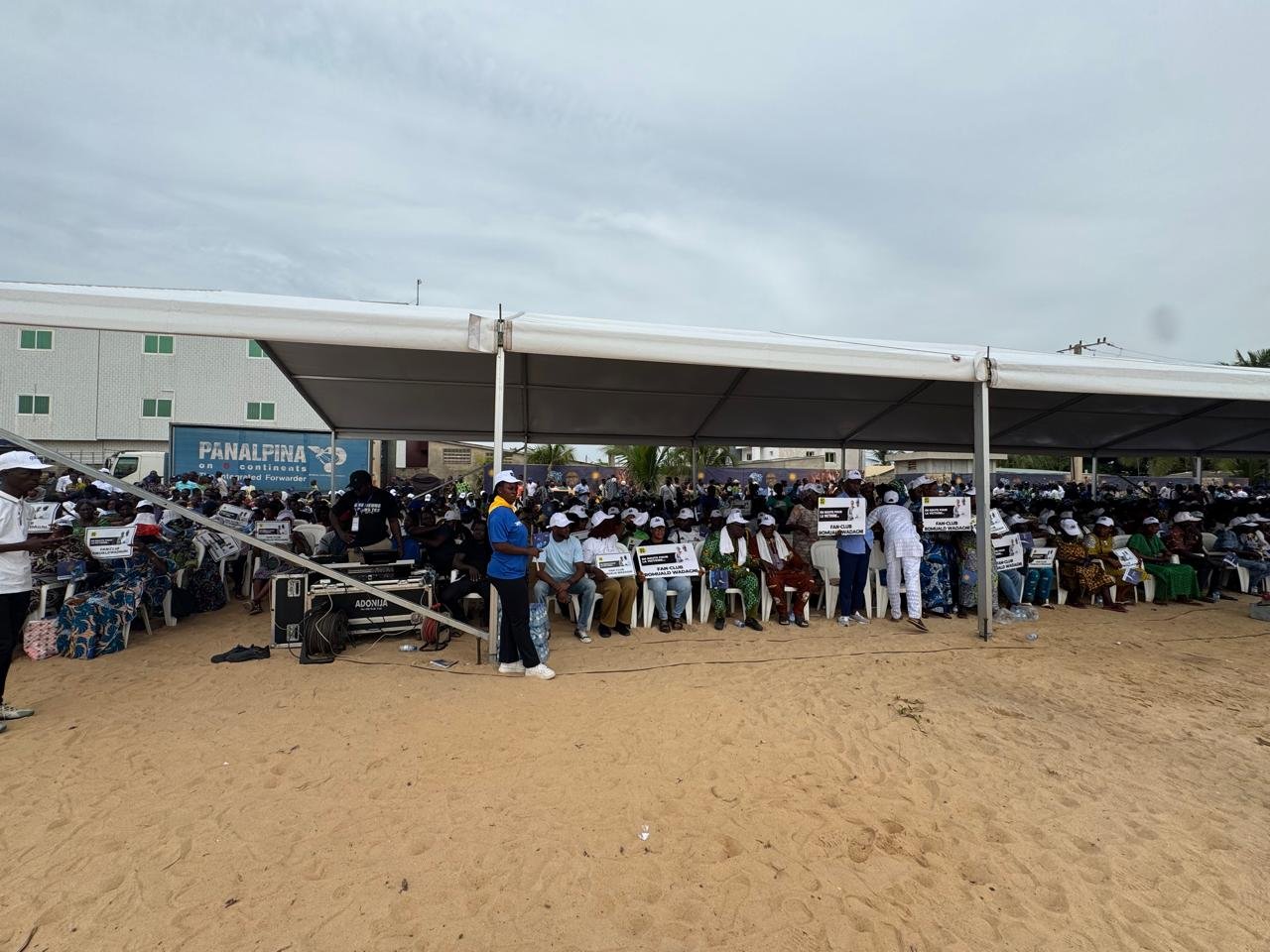 Image supplémentaire pour Le duo WADAGNI – TALATA accueilli en grande pompe par les mouvements de soutien