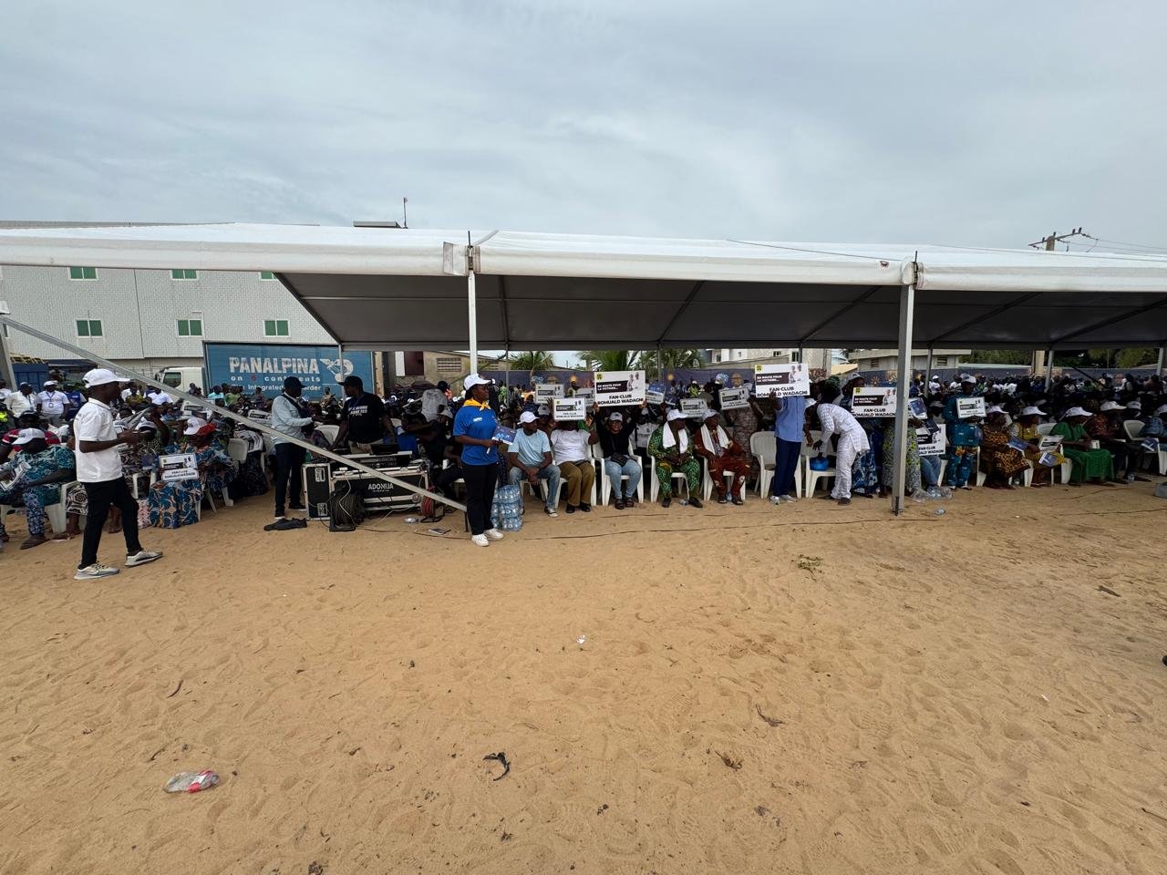 Image supplémentaire pour Le duo WADAGNI – TALATA accueilli en grande pompe par les mouvements de soutien