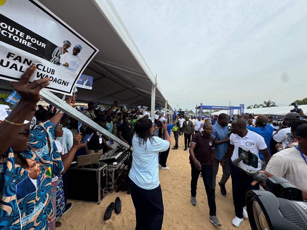 Image supplémentaire pour Le duo WADAGNI – TALATA accueilli en grande pompe par les mouvements de soutien