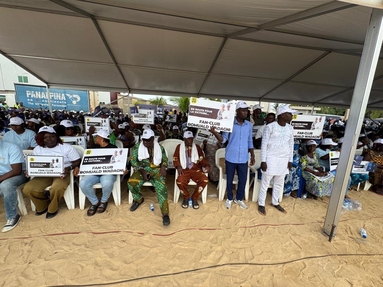 Image supplémentaire pour Le duo WADAGNI – TALATA accueilli en grande pompe par les mouvements de soutien