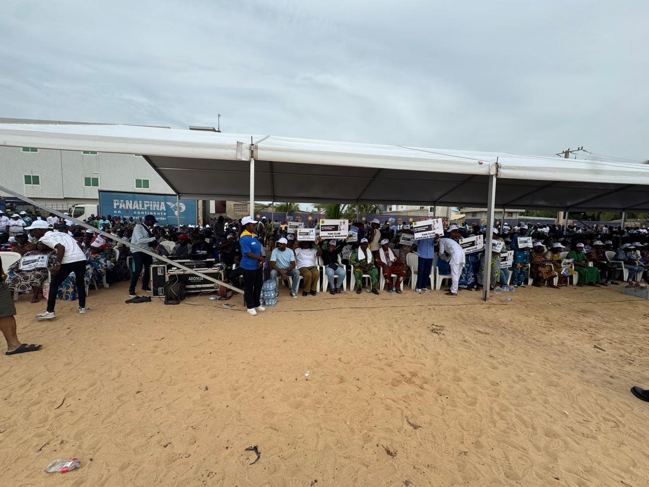 Image supplémentaire pour Le duo WADAGNI – TALATA accueilli en grande pompe par les mouvements de soutien