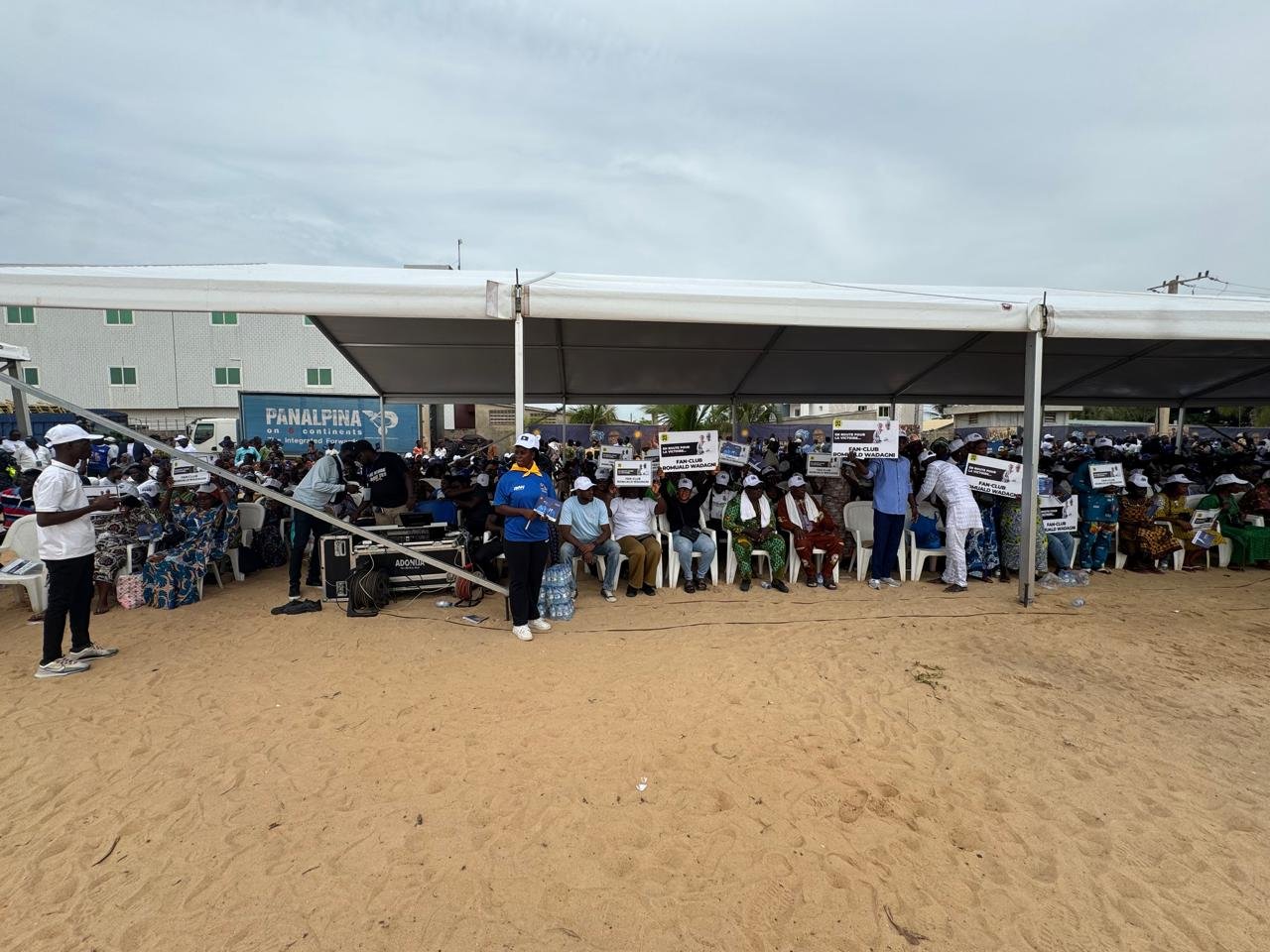 Image supplémentaire pour Le duo WADAGNI – TALATA accueilli en grande pompe par les mouvements de soutien