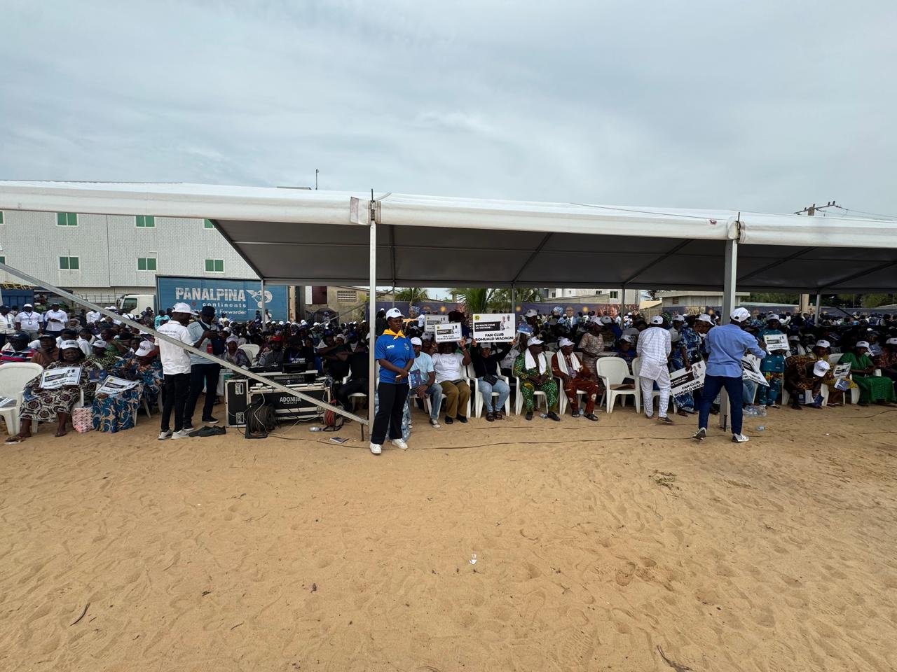 Image supplémentaire pour Le duo WADAGNI – TALATA accueilli en grande pompe par les mouvements de soutien