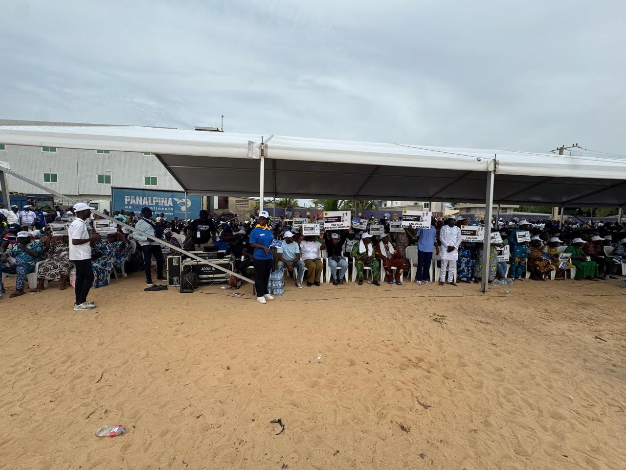 Image supplémentaire pour Le duo WADAGNI – TALATA accueilli en grande pompe par les mouvements de soutien