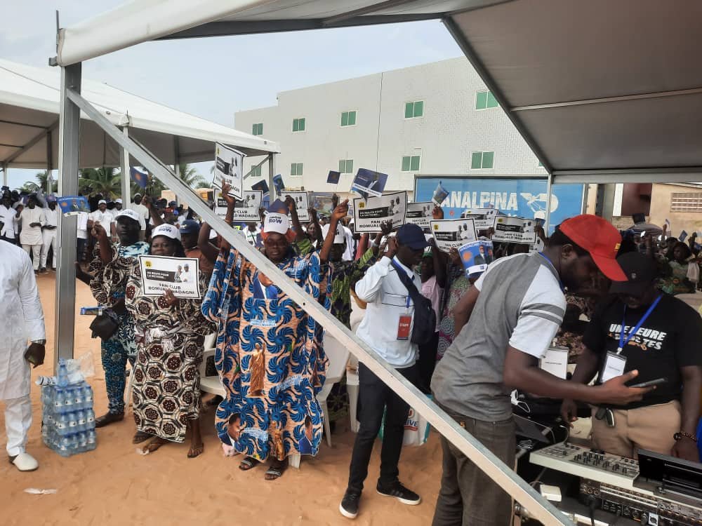 Image supplémentaire pour Le fan-club RoW en première ligne pour un accueil triomphal