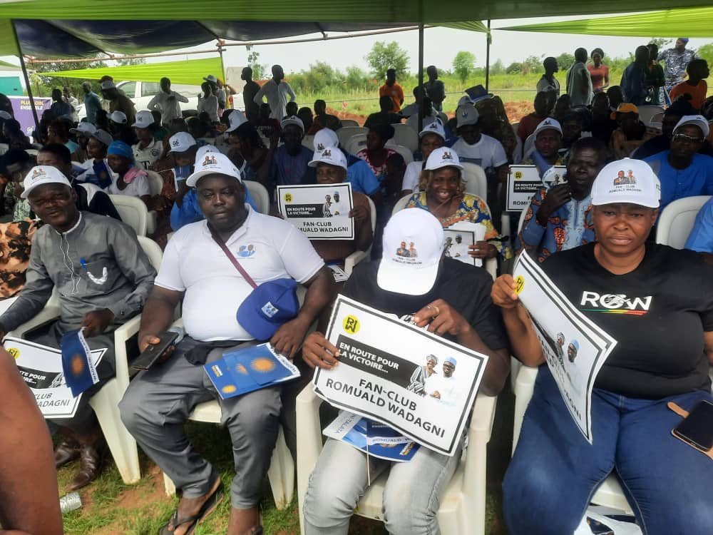 Image supplémentaire pour Le fan-club RoW et les mouvements de soutien omniprésents