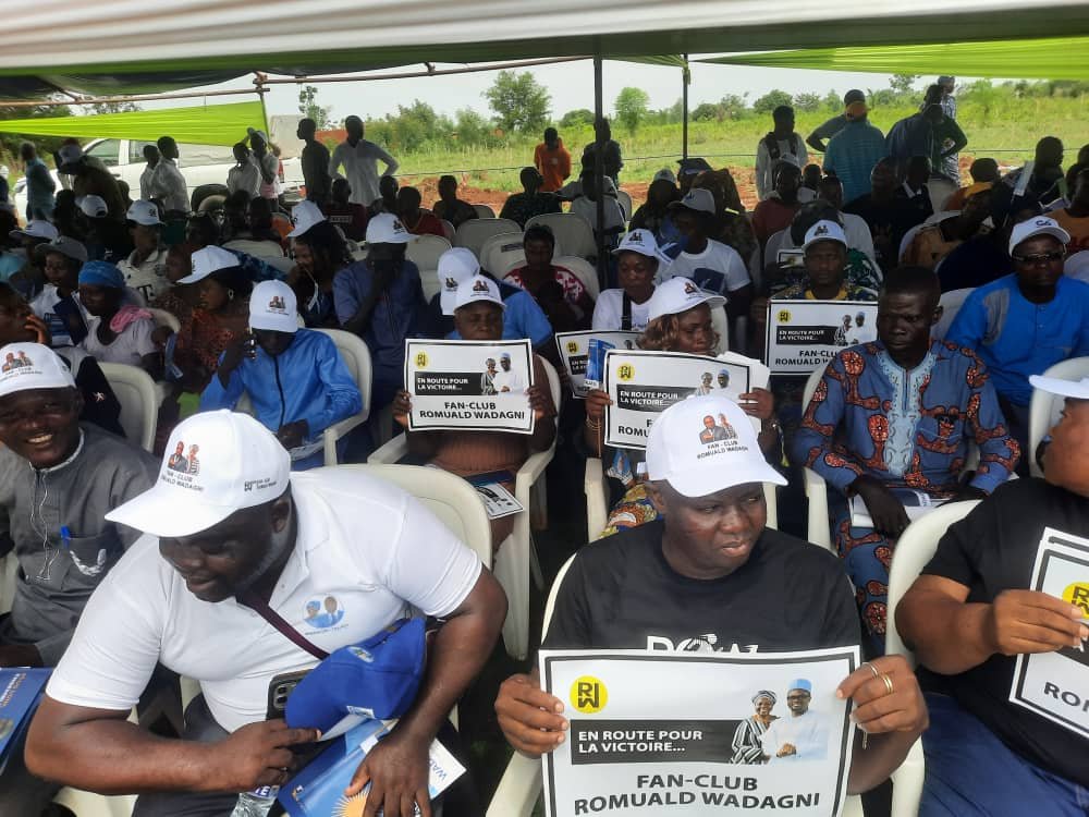 Image supplémentaire pour Le fan-club RoW et les mouvements de soutien omniprésents