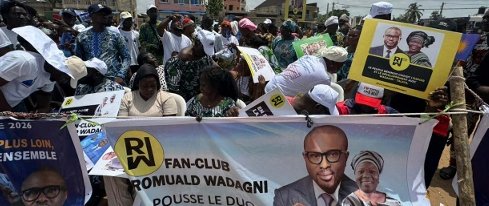 Image supplémentaire pour Le duo Wadagni–Talata accueilli par un fan-club fortement mobilisé