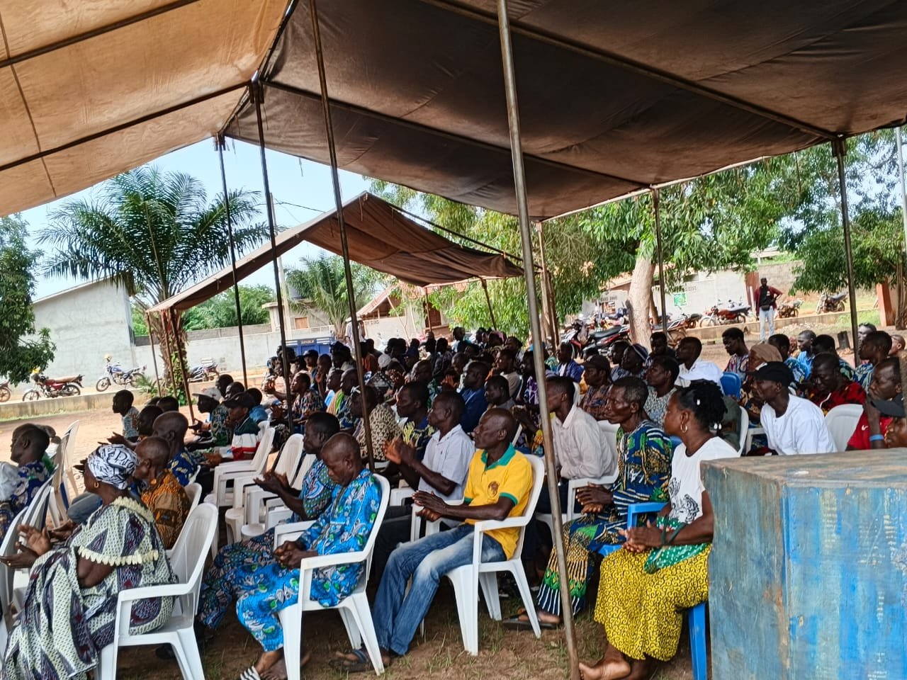 Image supplémentaire pour L’He Amoussou Sossou Bernard remercie les populations de Dékanmey à Kpomassè
