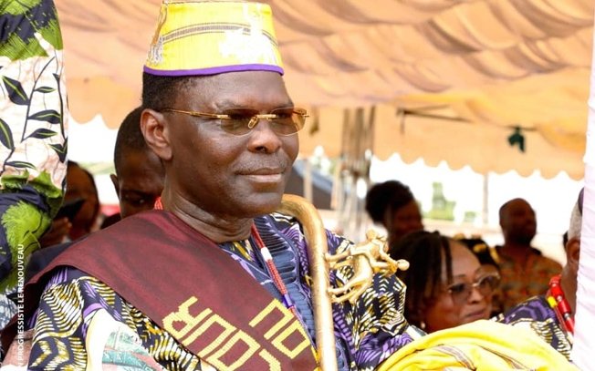Joseph Djogbénou distingué par le Roi de Savalou