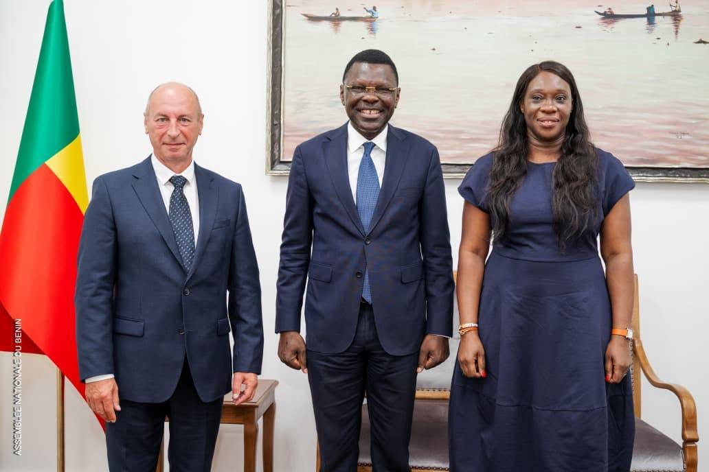 JOSEPH DJOGBÉNOU EXPLORE DE NOUVELLES COOPÉRATIONS AVEC DES EXPERTS CANADIENS DE L’IA