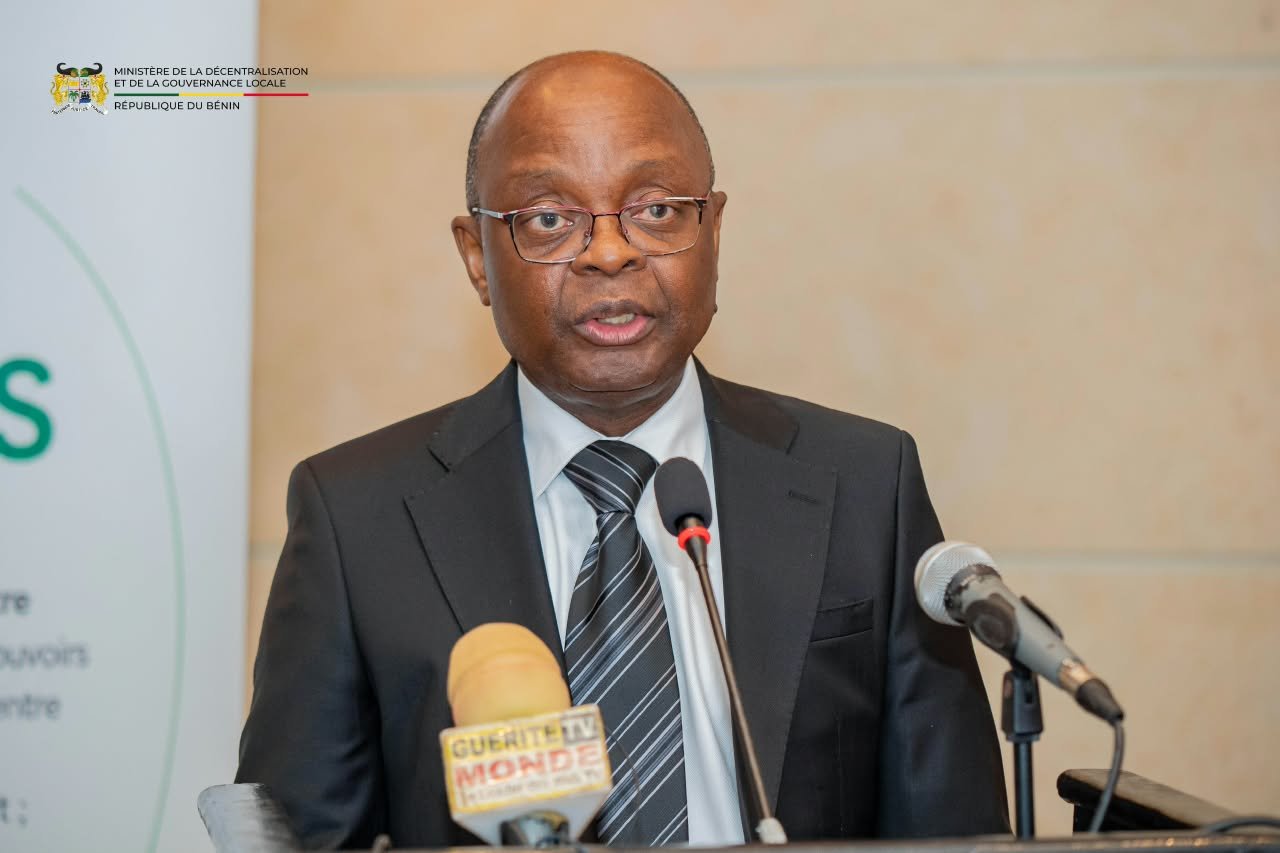 Janvier YAHOUEDEOU appelle à une mobilisation collective pour des communes plus performantes