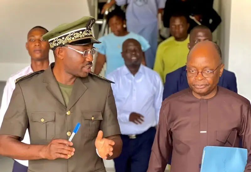 PÔLES DE DÉVELOPPEMENT TERRITORIAL AU BÉNIN : JANVIER YAHOUÉDÉOU INSPECTE LES INFRASTRUCTURES ADMINISTRATIVES DU ZOU