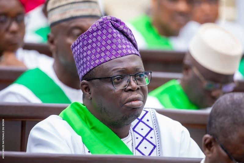 PARLEMENT – OUVERTURE DE LA SESSION BUDGÉTAIRE 2026 : LOUIS KOUKPÉMEDJI SALUE DJOGBÉNOU ET MISE SUR UN BUDGET 2027 À IMPACT SOCIAL