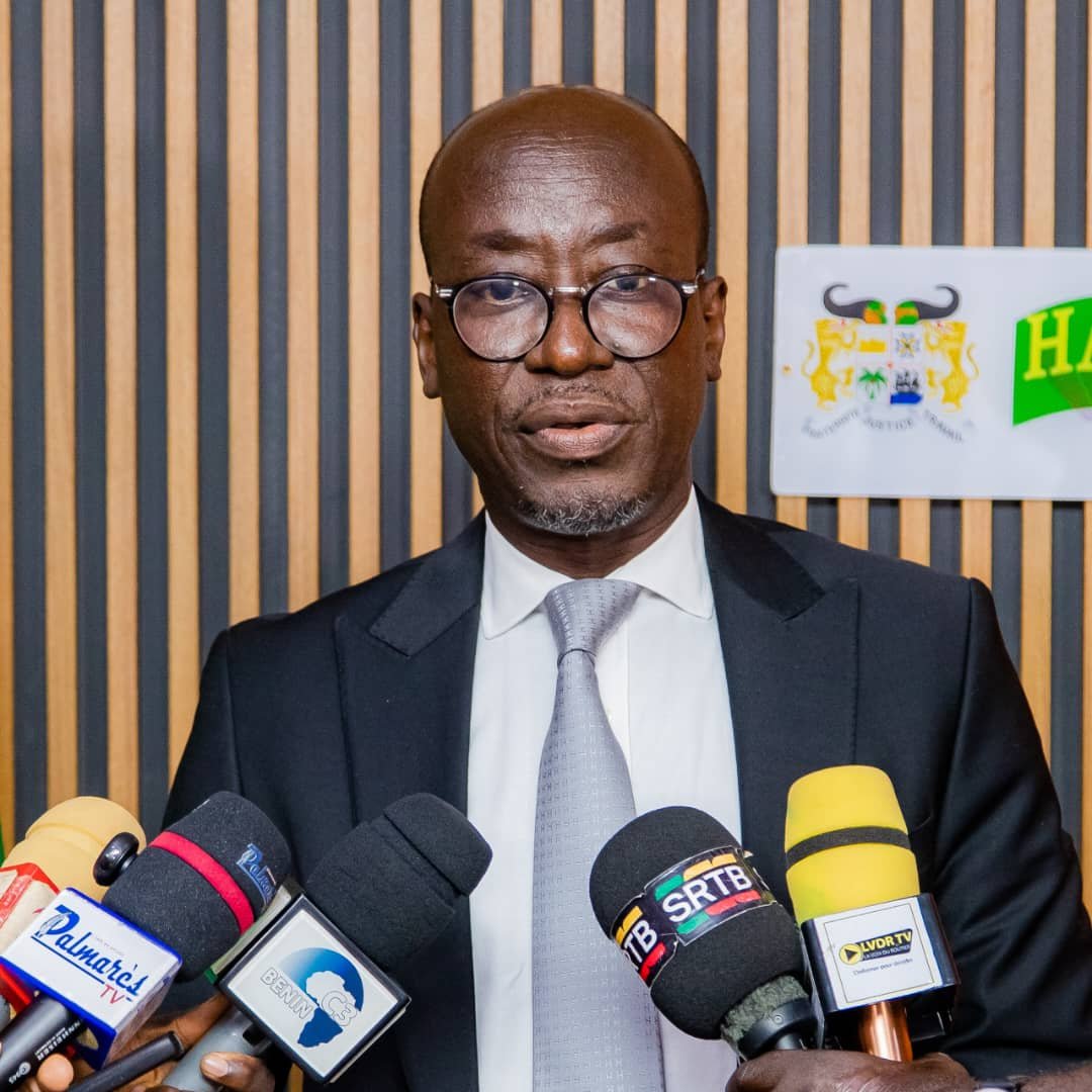 DIPLOMATIE BÉNINOISE : JEAN-MICHEL H. ABIMBOLA CONSULTE LES INSTITUTIONS DE LA RÉPUBLIQUE AVANT SA PRISE DE FONCTION EN FRANCE