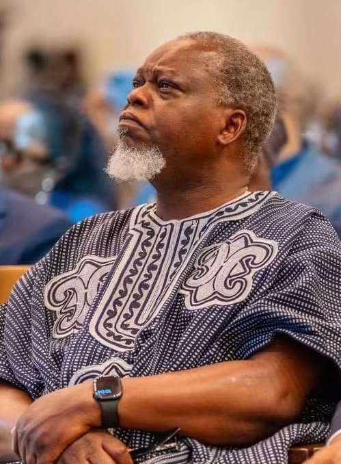 RÉGULATION DES MÉDIAS AU BÉNIN : DÉPÔT LÉGAL ET MENTIONS OBLIGATOIRES : LA HAAC BRANDIT LA MENACE DE SUSPENSION CONTRE LES JOURNAUX INDÉLICATS